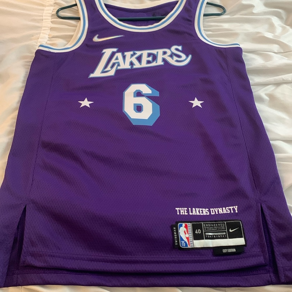Nike NBA Los Angeles Lakers City Edition Lebron James 6 Dri-FIT Swingman Jersey